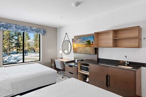 Desk, blackout curtains, iron/ironing board, free WiFi - Hampton Inn Big Bear Lake (Big Bear Lake)