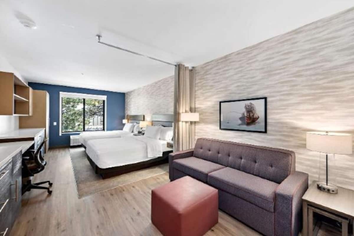 In-room safe, desk, blackout drapes, free WiFi