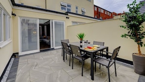 Outdoor dining - The Grandstand (Blackpool)