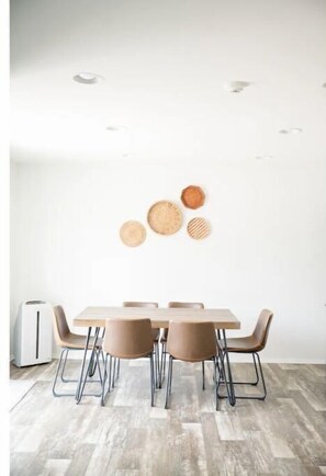 Dining - Scenic Farmview House w/ Hot Tub and Rec Room (Lancaster)