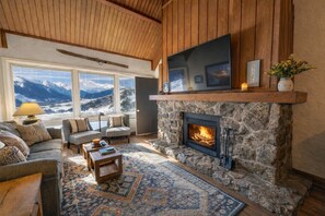 Interior - New! Ski-in/Out Condo with Hot Tub and Great Views! The Ski Haus (Crested Butte)