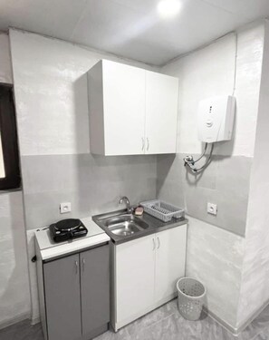 Private kitchen - Modern, brand new rental unit,
Lovelv studio (Yerevan)