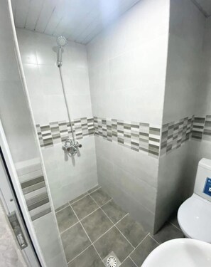 Hair dryer, towels, soap, toilet paper - Modern, brand new rental unit,
Lovelv studio (Yerevan)