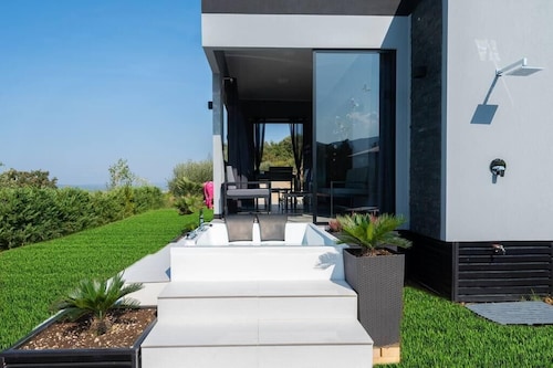 Passion Suite with Garden and Whirlpool