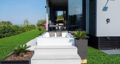 Passion Suite with Garden and Whirlpool