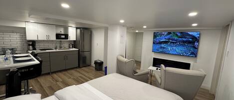 1 bedroom, free WiFi, bed sheets