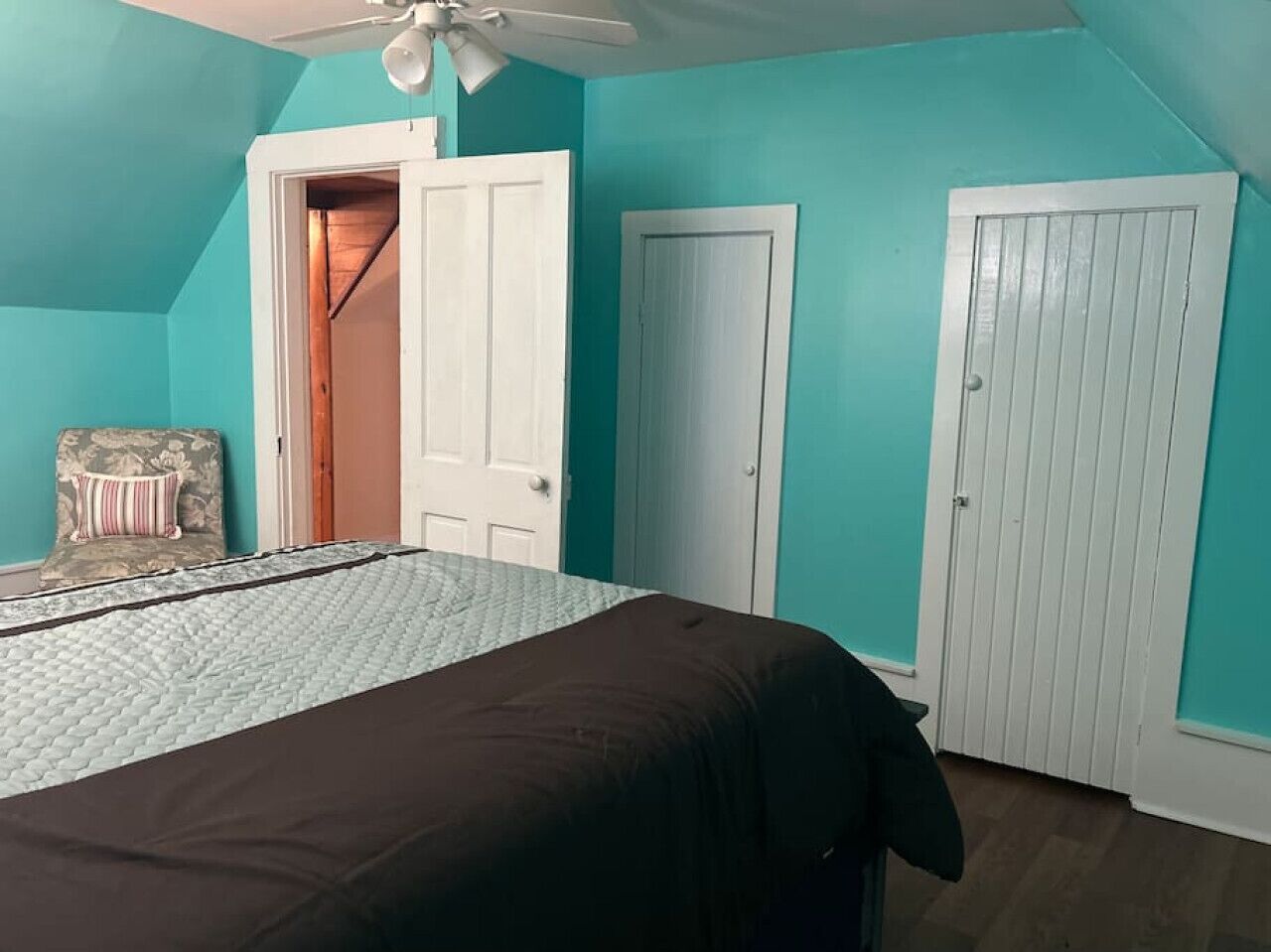 4 bedrooms, free WiFi, bed sheets