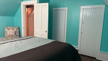 4 bedrooms, free WiFi, bed sheets