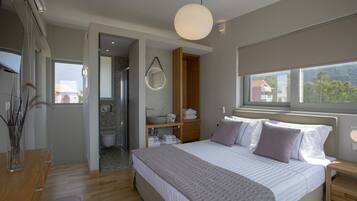 1 habitación, tabla de planchar con plancha, wifi gratis y ropa de cama