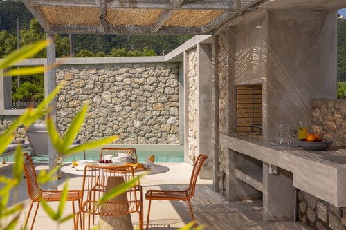 Villa Thoe by Thines Villas