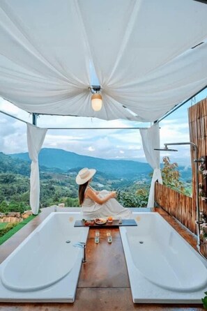 Family | Bed sheets - MonLomNao Homestay (Mae Rim)