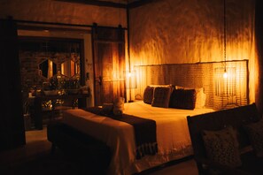 Deluxe Bungalow | 1 bedroom, in-room safe, blackout drapes, iron/ironing board
