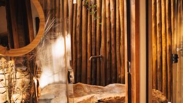 Bangalô luxo | 1 quarto, cofres nos quartos, cortinas blackout