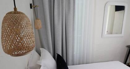 LA Villa Roseraie , Hotel Familial Ouvert Toute L Annee Animaux Acceptes