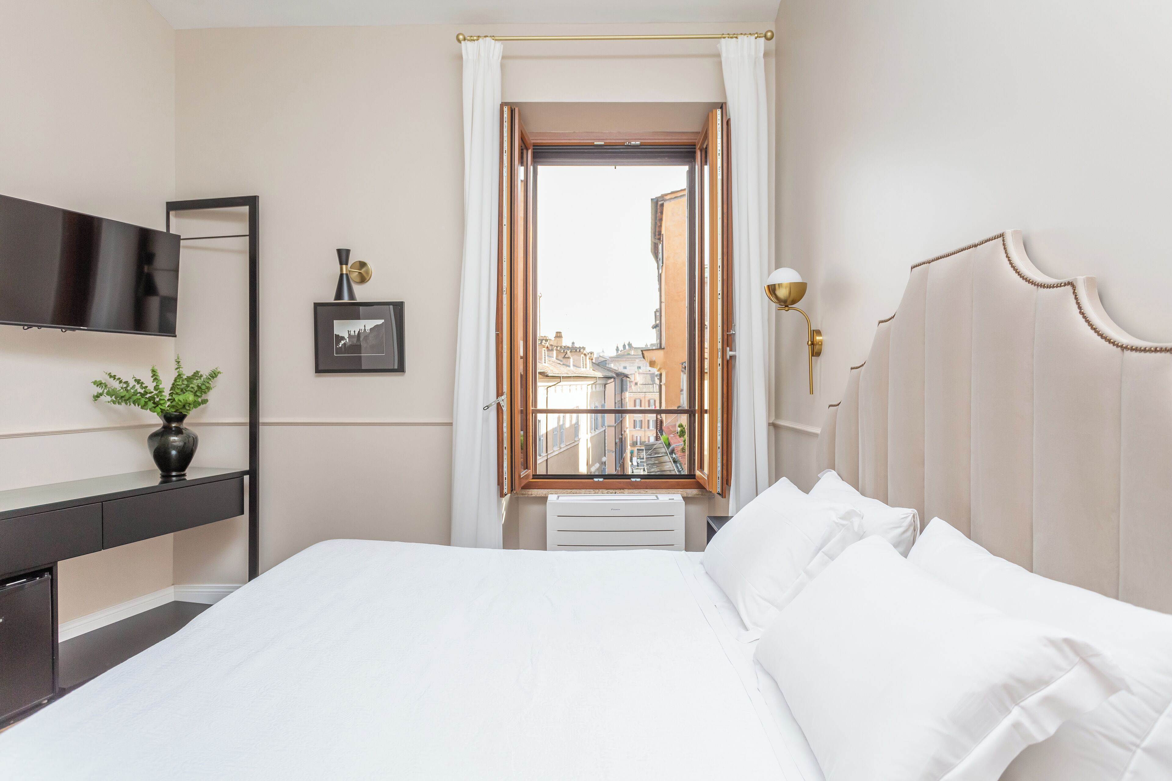 Photo - Navona Rooms
