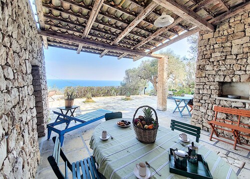 Sea access & hot outdoor whirlpool at stone villa