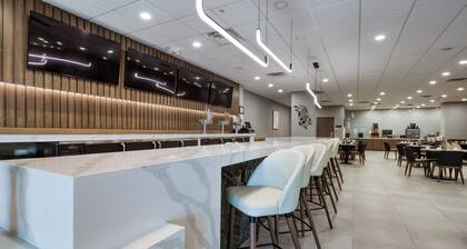 Holiday Inn Nashville Airport by IHG