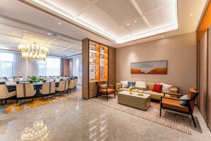 Restaurant - Holiday Inn Express Yuhuan Wetland Park by IHG (Taizhou)