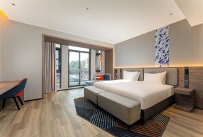 Standard Room, 1 King Bed, Balcony, Garden View (Extra Floor Space)