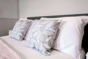 3 habitaciones, tabla de planchar con plancha y wifi gratis
