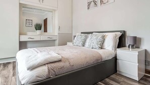 3 Schlafzimmer, Bügeleisen/Bügelbrett, kostenloses WLAN, Bettwäsche
