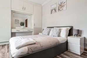 3 Schlafzimmer, Bügeleisen/Bügelbrett, kostenloses WLAN, Bettwäsche