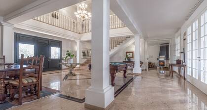 Villa Petrone | Luxury Four Seasons-Jacuzzi&Pool