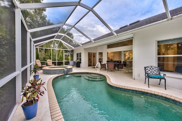 A heated pool - Paradise found, Peaceful Lely Resort Home! Players club access available. (Naples)