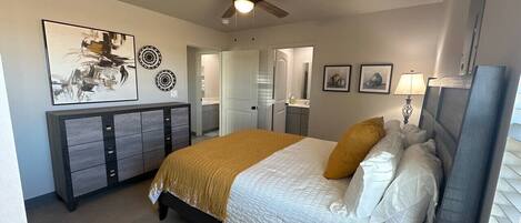 2 bedrooms, desk, iron/ironing board, WiFi