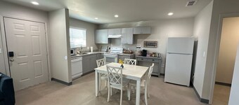 Brand New! Charming and Cozy Too Apartment