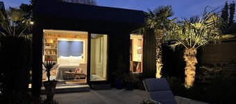 Designer Owned Suite in Historic Hollywood District