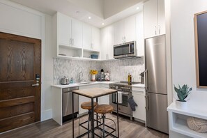 Fridge, microwave, oven, stovetop - Direct Street Access Condo! (Pensacola)