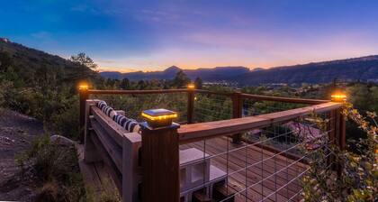 Luxury Durango Retreat, 5 Min to Downtown, Hot Tub, Views, Games, Pets Welcome!