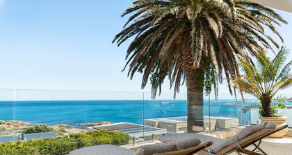 Lux 4 Bedroom Camps Bay | Private Pool | Sea View