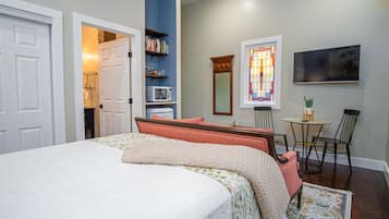 Studio (1 Bedroom) | 1 bedroom, iron/ironing board, bed sheets