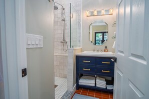 Studio (1 Bedroom) | Badezimmer