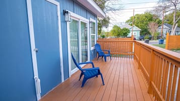 House (4 Bedrooms) | Terrace/patio