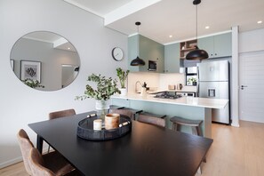 Dining - Tyne Penthouse l 180 Degree Ocean Views l Inverter (Umhlanga)