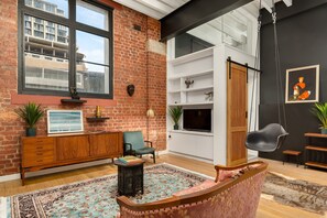TV - New York Style Loft in the Cape District (Cape Town)