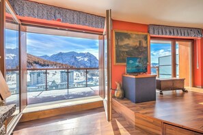 Family Apartment, 2 Bedrooms, 2 Bathrooms (Terrazza Dei Principi Few Steps From) | View from room