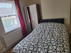 1 bedroom, iron/ironing board, free WiFi, bed sheets - Nest Studio Flat for 2 People (Reading)