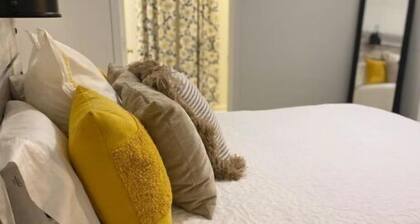 Discover Mississippi State U within 4 mins! Cozy 1-bedroom awaits.