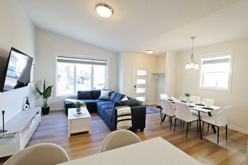 Central 3 Queen Beds|A/C|Double Garage|Disney+