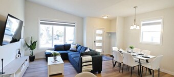 Central 3 Queen Beds|A/C|Double Garage|Disney+
