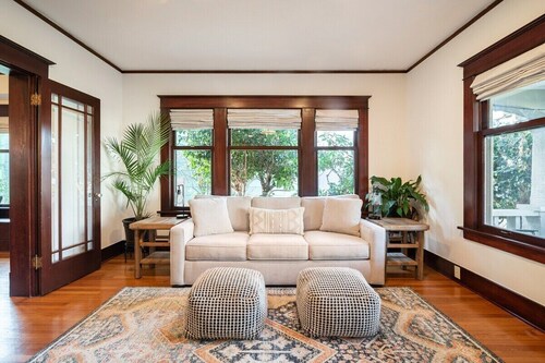 Bungalow 1922 Downtown with sauna, king bed, fast internet, close to WWU