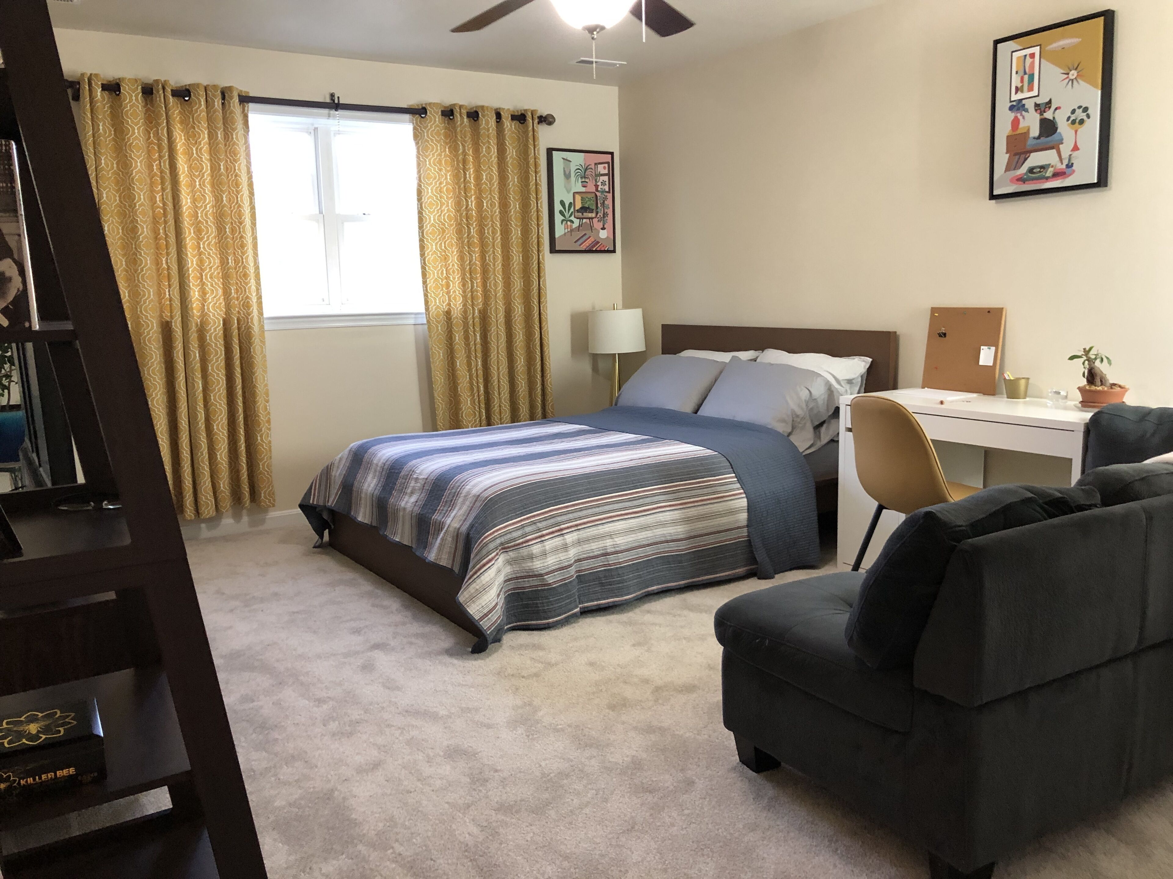 Entire house near Downtown Fredericksburg, refurbished and fully equipped.