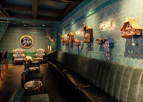 4 bars/lounges, poolside bar