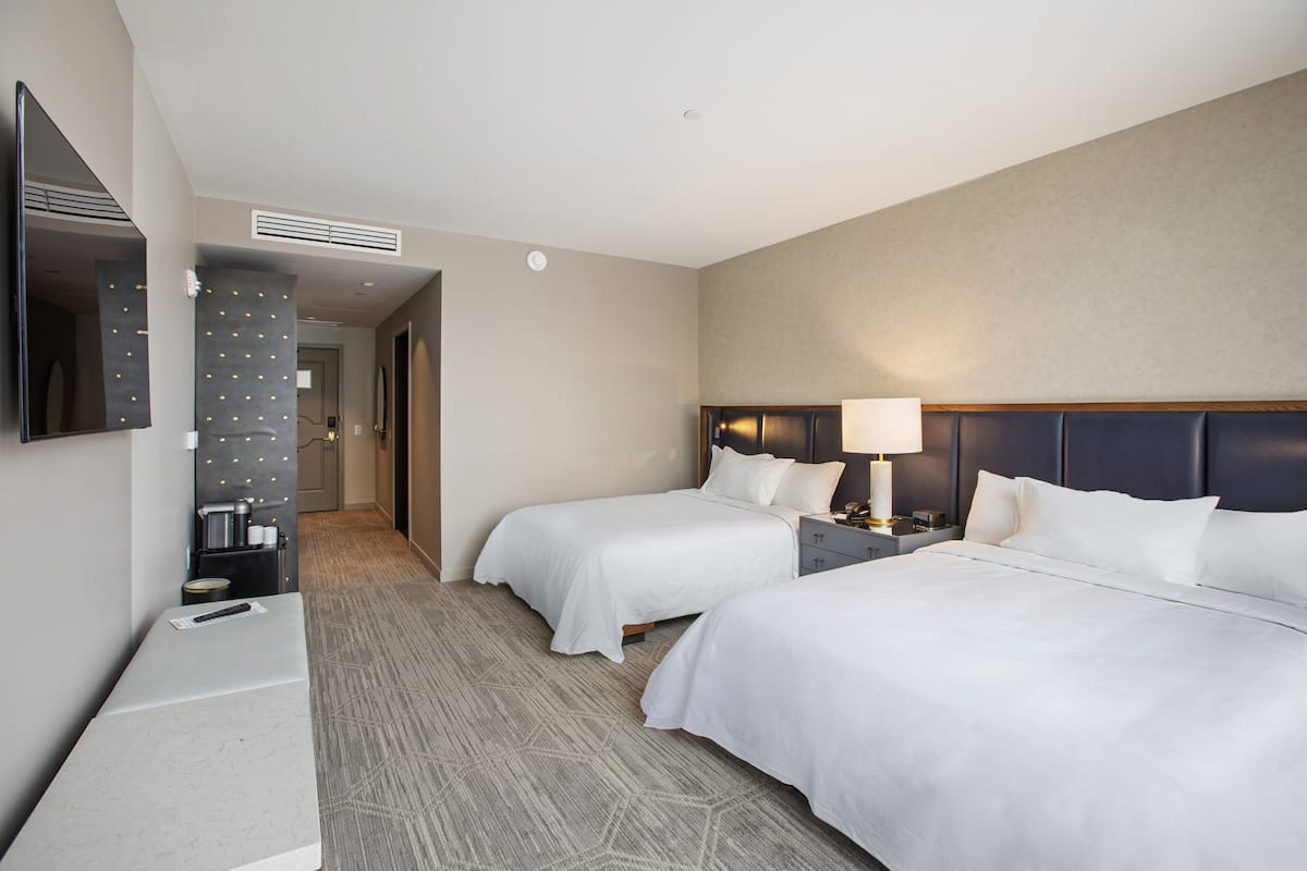 1 bedroom, premium bedding, minibar, in-room safe