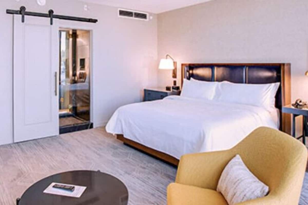 Exclusive Suite | 1 bedroom, premium bedding, minibar, in-room safe