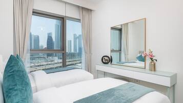 4 bedrooms, desk, iron/ironing board, WiFi